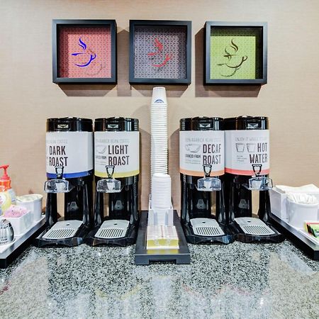 Hampton Inn Фоли Экстерьер фото