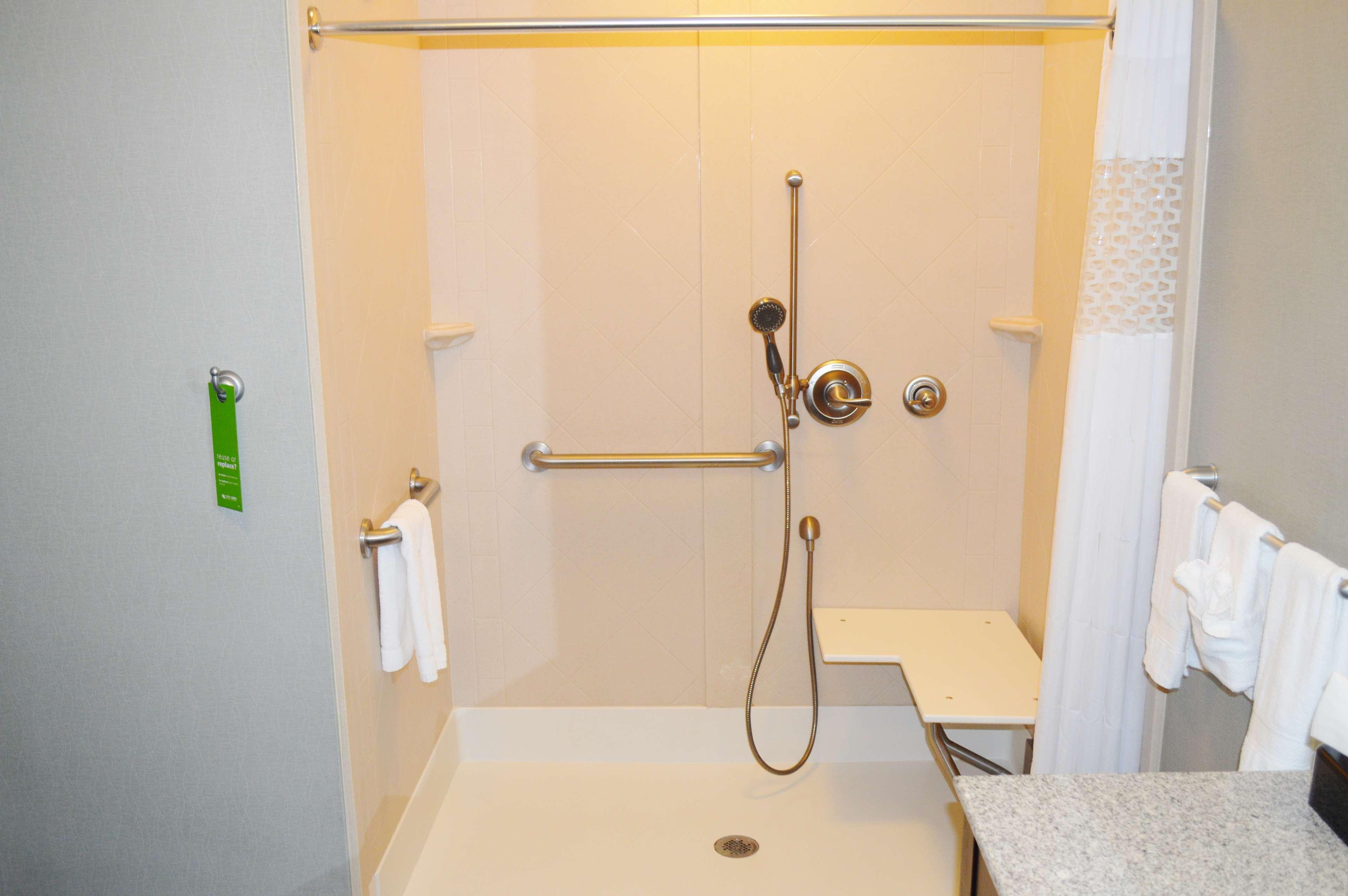 Hampton Inn Фоли Экстерьер фото