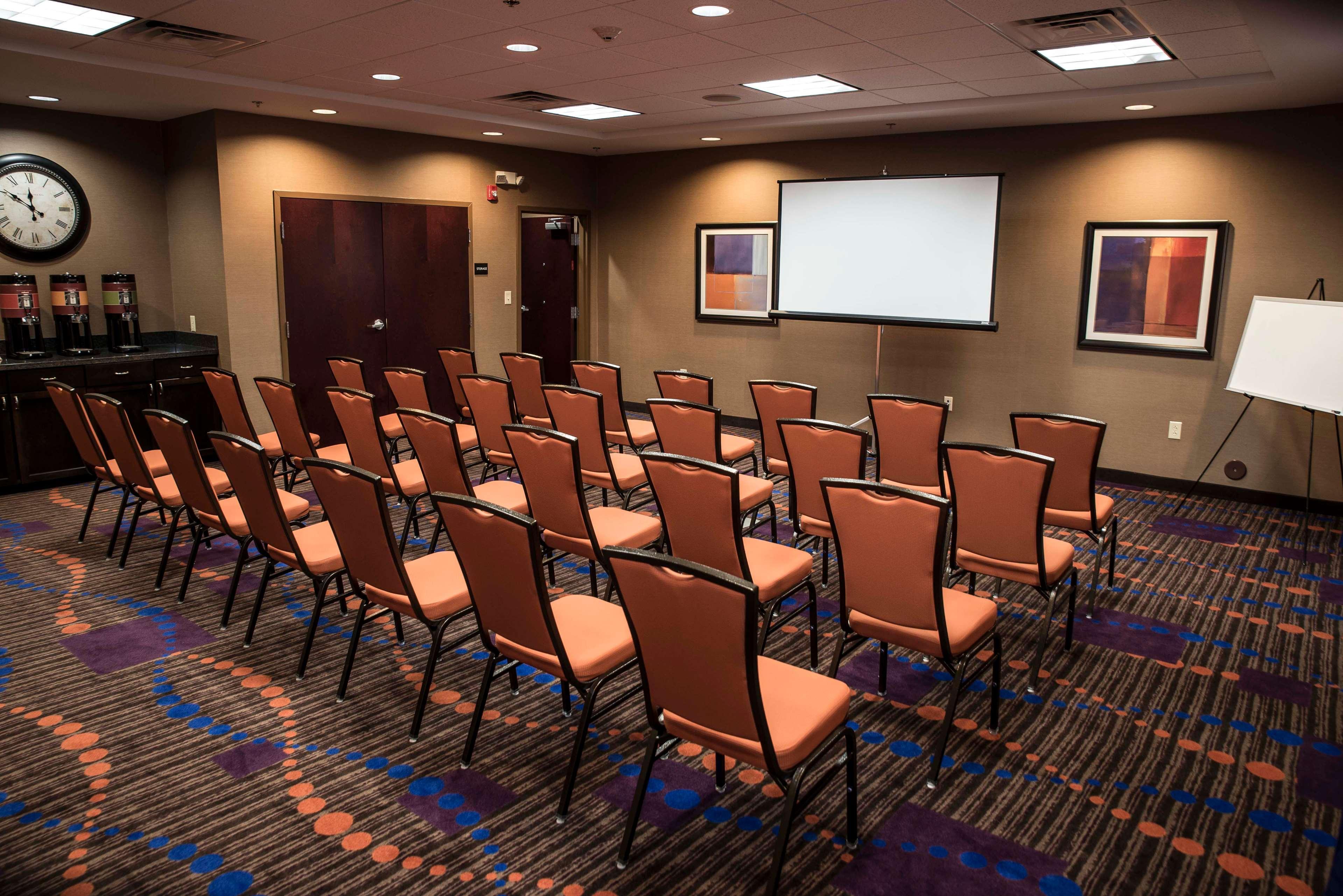 Hampton Inn Фоли Экстерьер фото