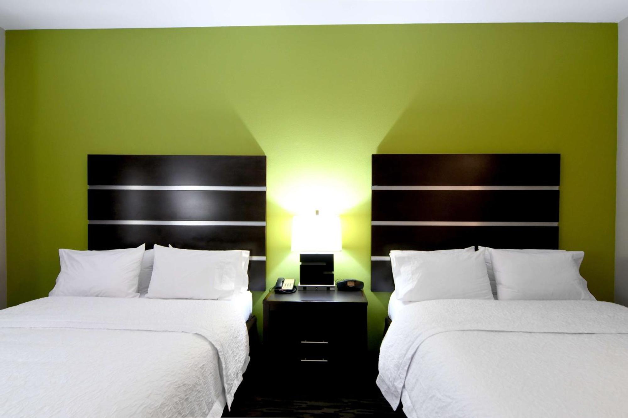 Hampton Inn Фоли Экстерьер фото