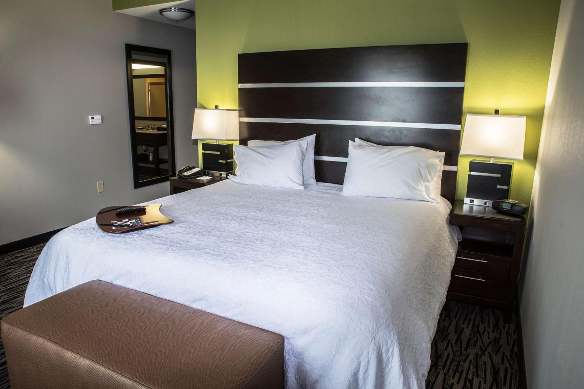 Hampton Inn Фоли Экстерьер фото