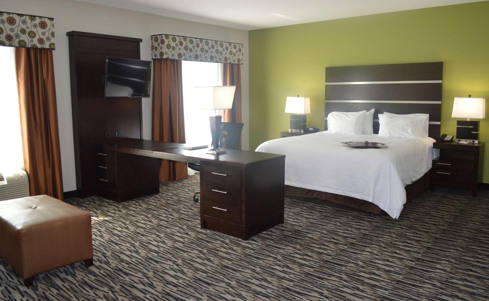 Hampton Inn Фоли Экстерьер фото